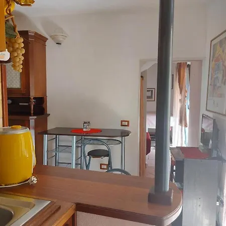 Doppia Con Uso Esclusivo Di Bagno E Cucina Appartamento *